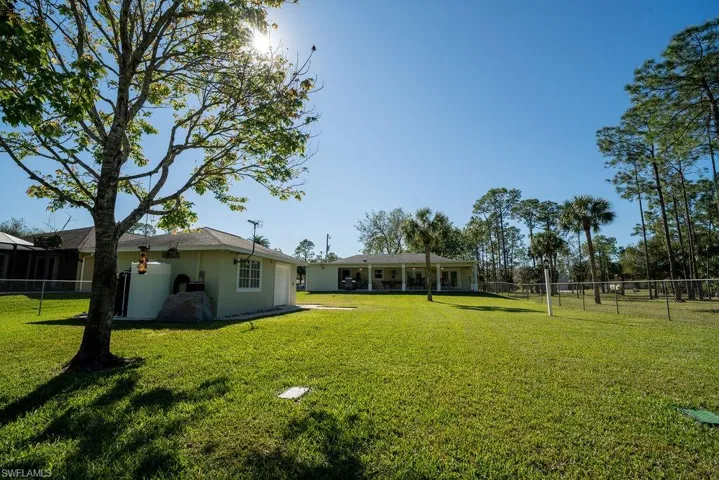 2421 22nd Ave Ne, Naples, Florida 34120