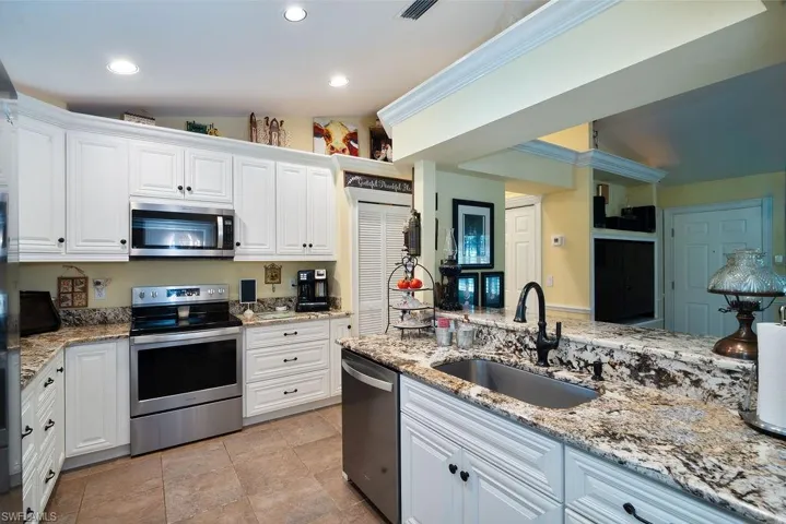 2421 22nd Ave Ne, Naples, Florida 34120