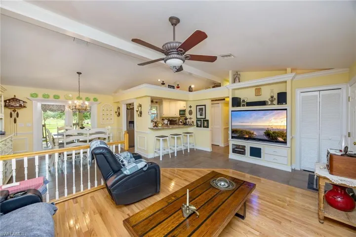 2421 22nd Ave Ne, Naples, Florida 34120
