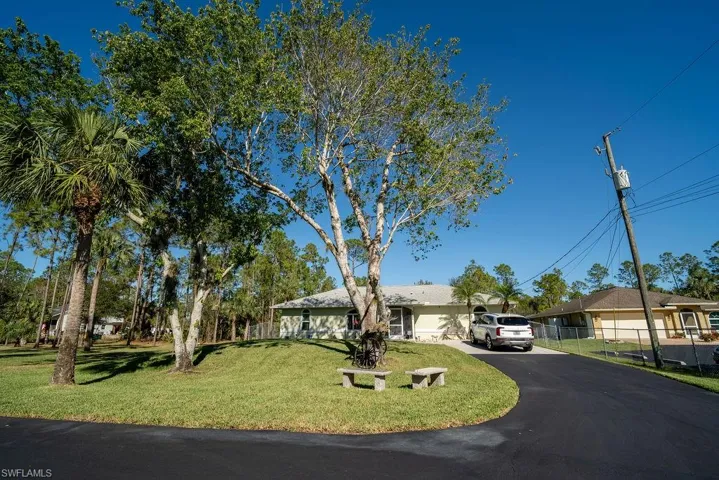 2421 22nd Ave Ne, Naples, Florida 34120