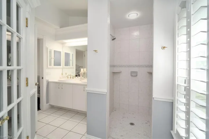 2421 22nd Ave Ne, Naples, Florida 34120