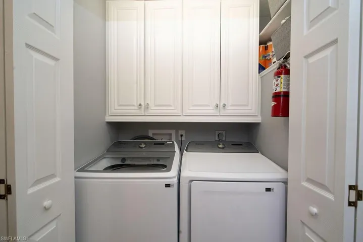 2421 22nd Ave Ne, Naples, Florida 34120