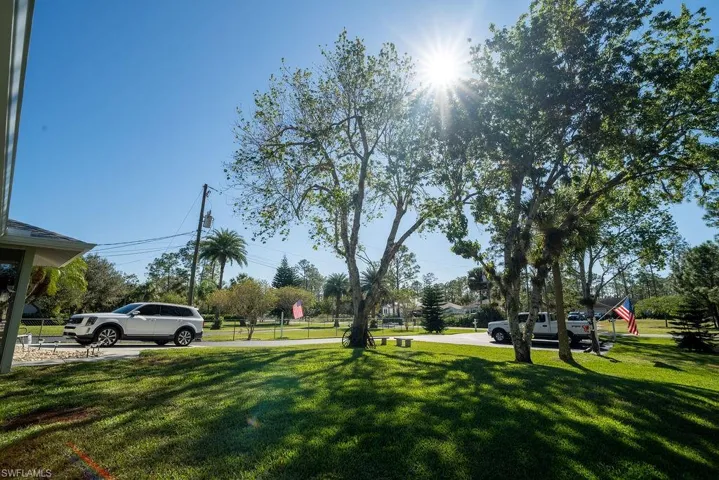 2421 22nd Ave Ne, Naples, Florida 34120