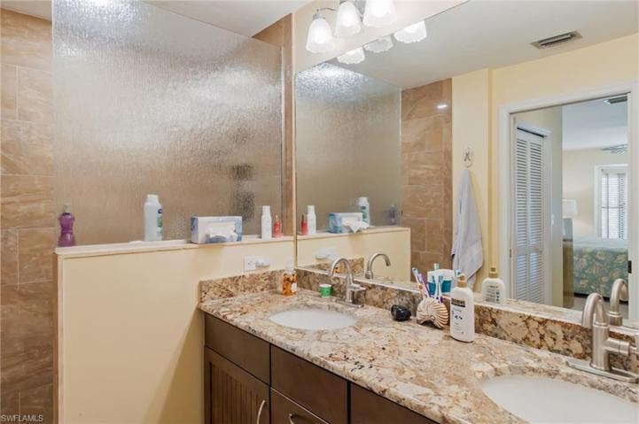 Master-Bath