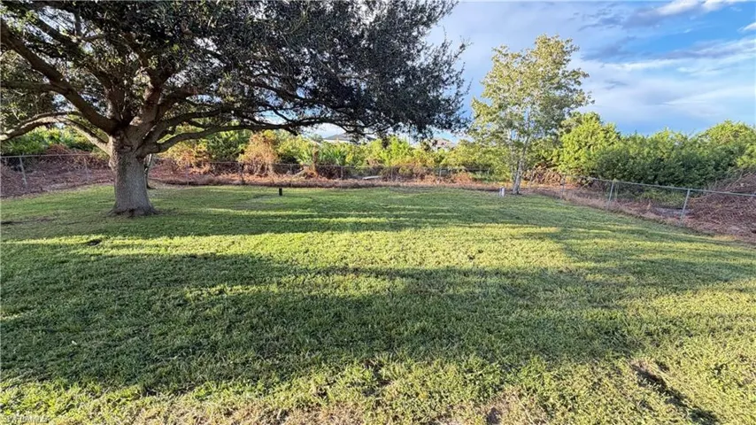 3202 10th St Sw, Lehigh Acres, Florida 33976