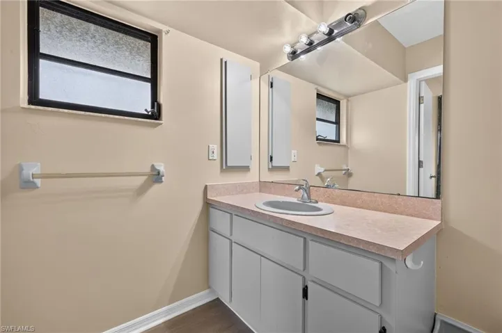 718 Sw 35th Ter, Cape Coral, Florida 33914
