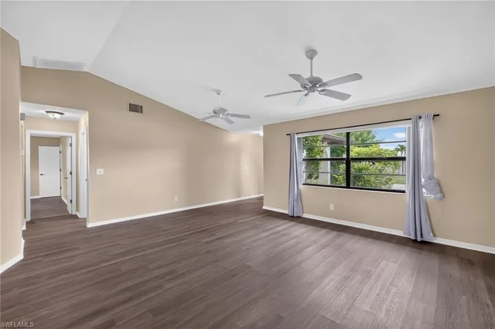 718 Sw 35th Ter, Cape Coral, Florida 33914