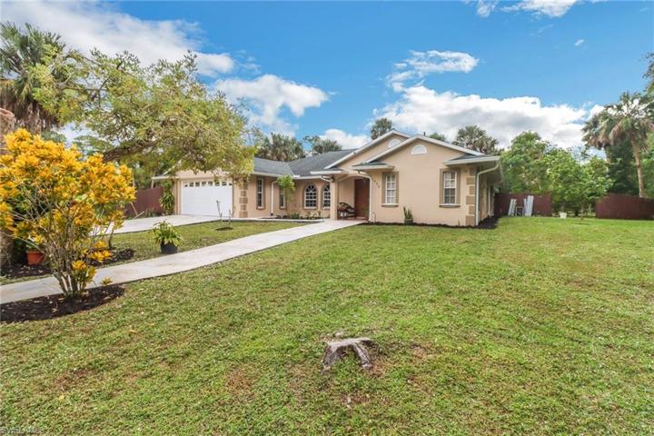 1990  16th SW AVE, Naples, FL 34117