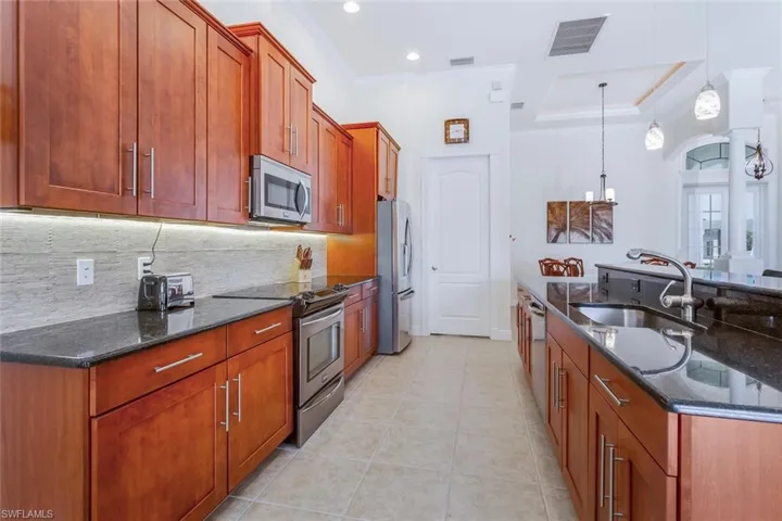 3936 SW 25th  PL, Cape Coral, FL 33914