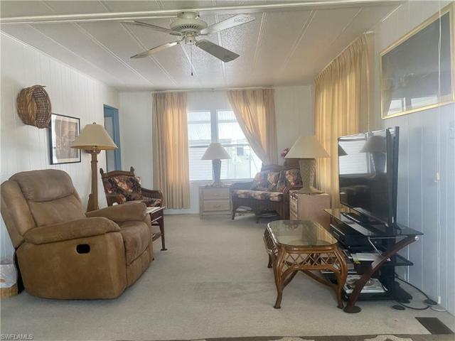 FAMILY ROOM 2023