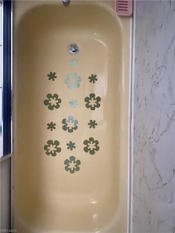 GUEST TUB 2023