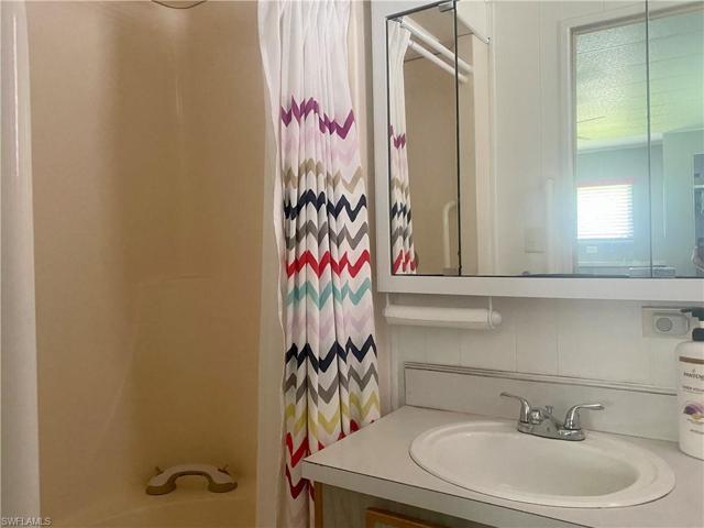 MASTER BATHROOM 2023