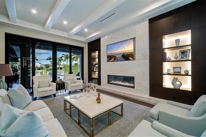 great room - day light