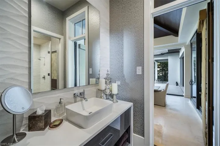VIP bathroom