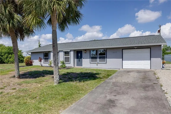 2204 Ne 15th Pl, Cape Coral, Florida 33909