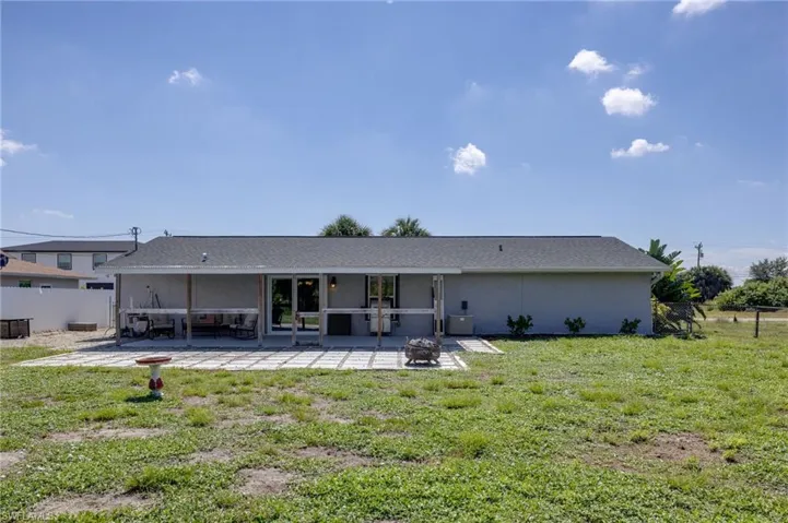 2204 Ne 15th Pl, Cape Coral, Florida 33909