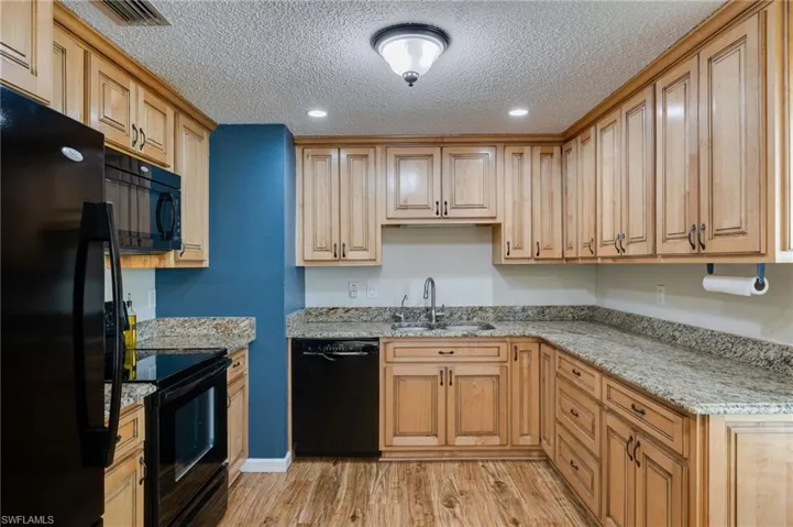 2204 Ne 15th Pl, Cape Coral, Florida 33909