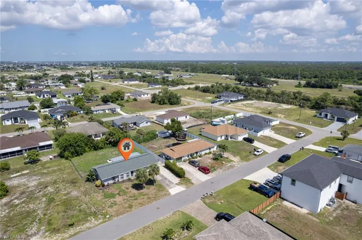 2204 Ne 15th Pl, Cape Coral, Florida 33909