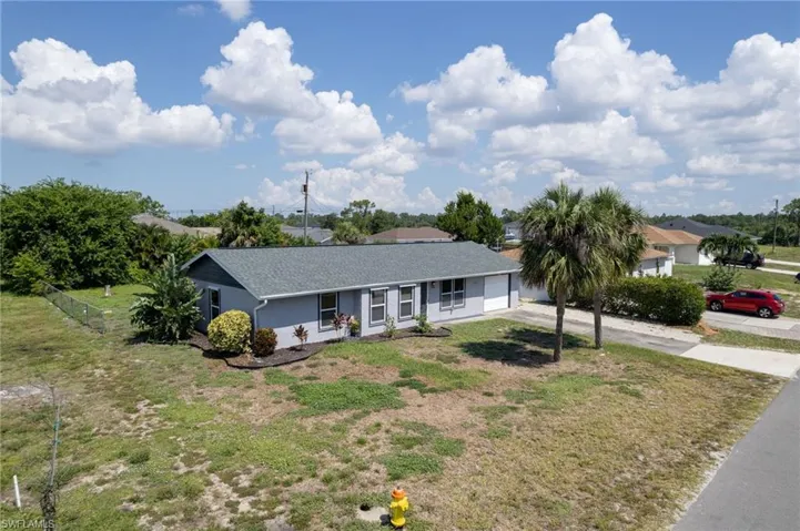 2204 Ne 15th Pl, Cape Coral, Florida 33909