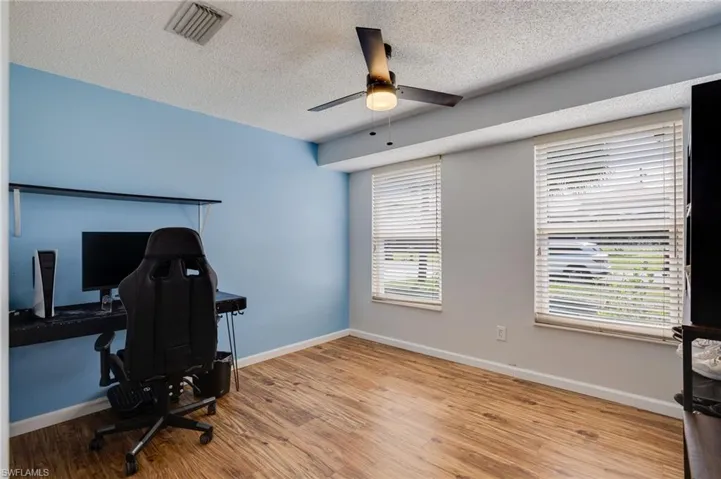 2204 Ne 15th Pl, Cape Coral, Florida 33909