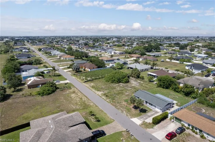 2204 Ne 15th Pl, Cape Coral, Florida 33909