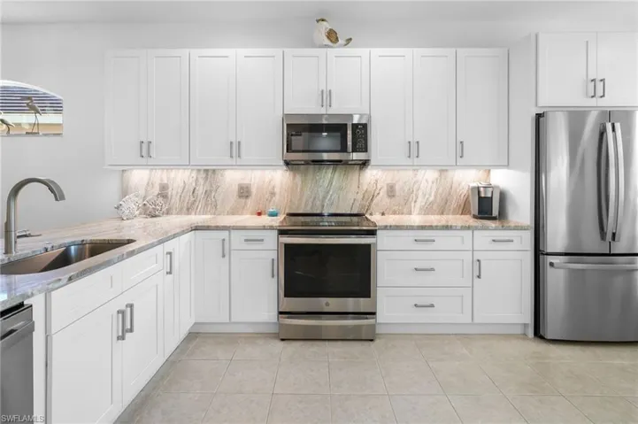 8332 Langshire Way, Fort Myers, Florida 33912