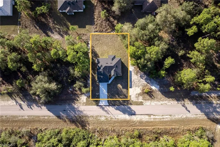 Aerial view of property's location with property boundaries highlighted