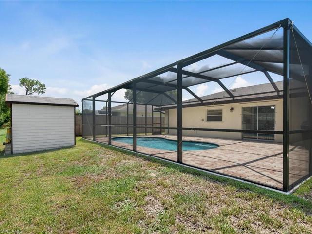 Backyard - Shed Included