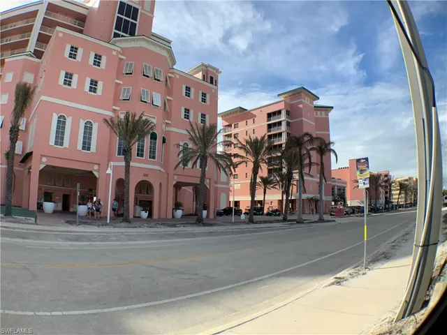 Famous PINK SHELL RESORT
