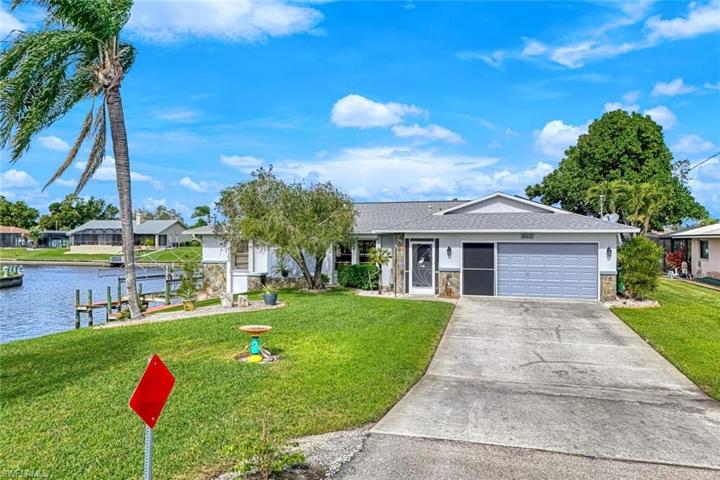 601 SE 33rd TER, CAPE CORAL FL 33904