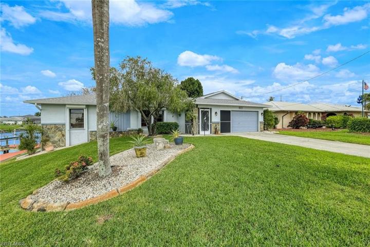 601 SE 33rd TER, CAPE CORAL FL 33904
