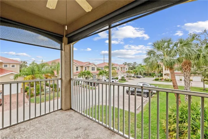 Balcony with ceiling fan