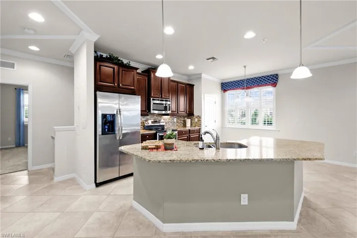 8564 Oakshade Cir # 3, Fort Myers Fl 33919