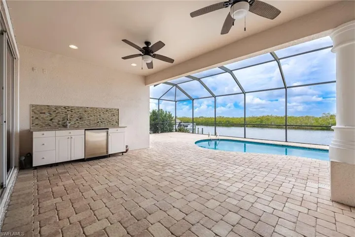 1128 Nw 43rd Ave, Cape Coral, Florida 33993