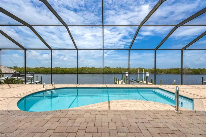 1128 Nw 43rd Ave, Cape Coral, Florida 33993