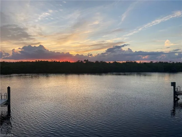 1128 Nw 43rd Ave, Cape Coral, Florida 33993