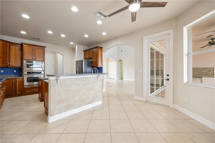 1128 Nw 43rd Ave, Cape Coral, Florida 33993