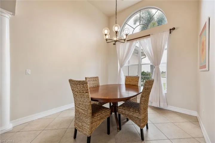 1128 Nw 43rd Ave, Cape Coral, Florida 33993