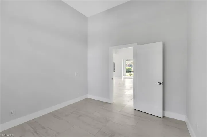 11099  Sea Tropic  LN, Fort Myers, FL 33908