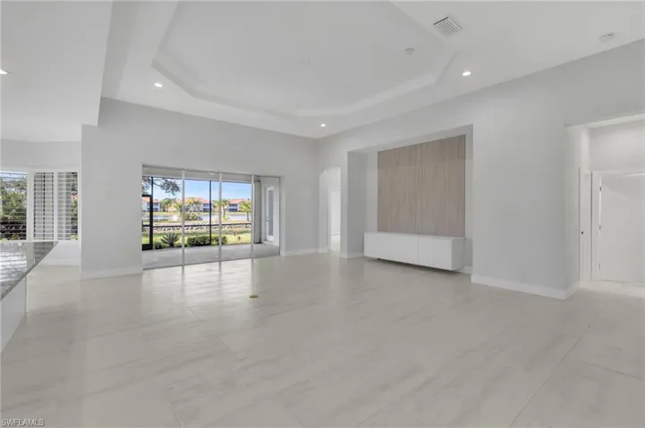 11099  Sea Tropic  LN, Fort Myers, FL 33908