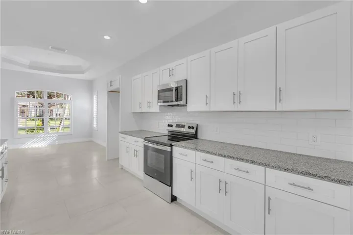 11099  Sea Tropic  LN, Fort Myers, FL 33908