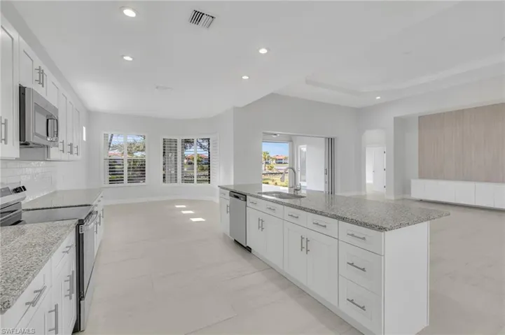 11099  Sea Tropic  LN, Fort Myers, FL 33908