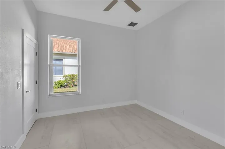 11099  Sea Tropic  LN, Fort Myers, FL 33908