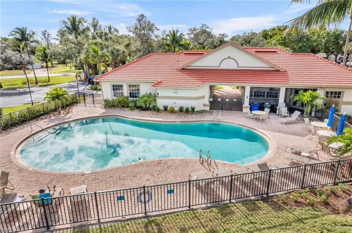 11099  Sea Tropic  LN, Fort Myers, FL 33908