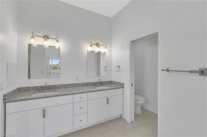 11099  Sea Tropic  LN, Fort Myers, FL 33908