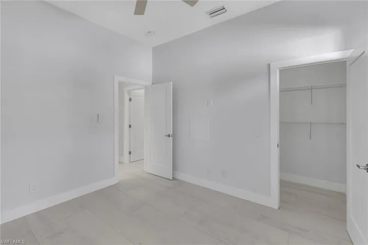 11099  Sea Tropic  LN, Fort Myers, FL 33908