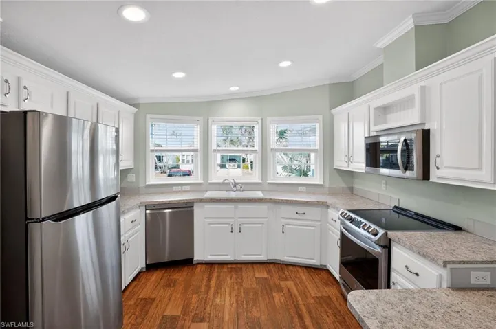 516  Menton  LN, Naples, FL 34112
