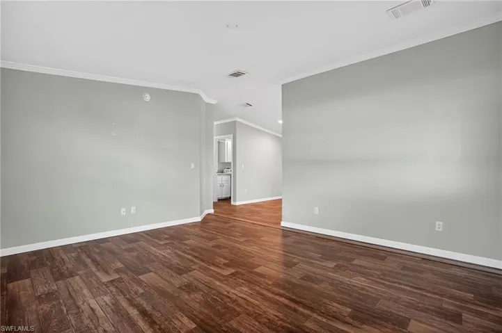 516  Menton  LN, Naples, FL 34112