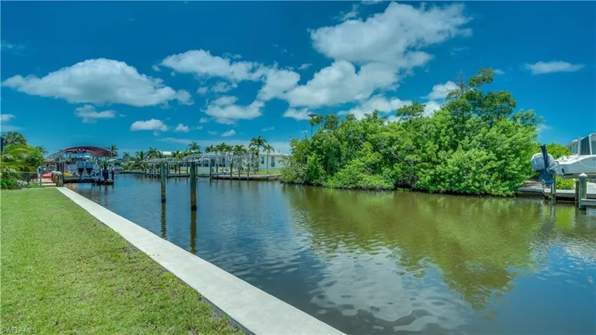 2763 Sanderling Ct, St. James City, Florida 33956