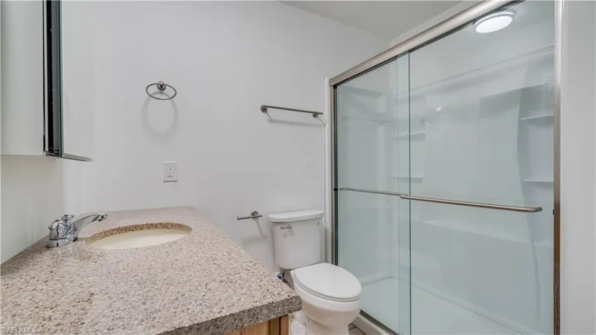 Primary En Suite Bath